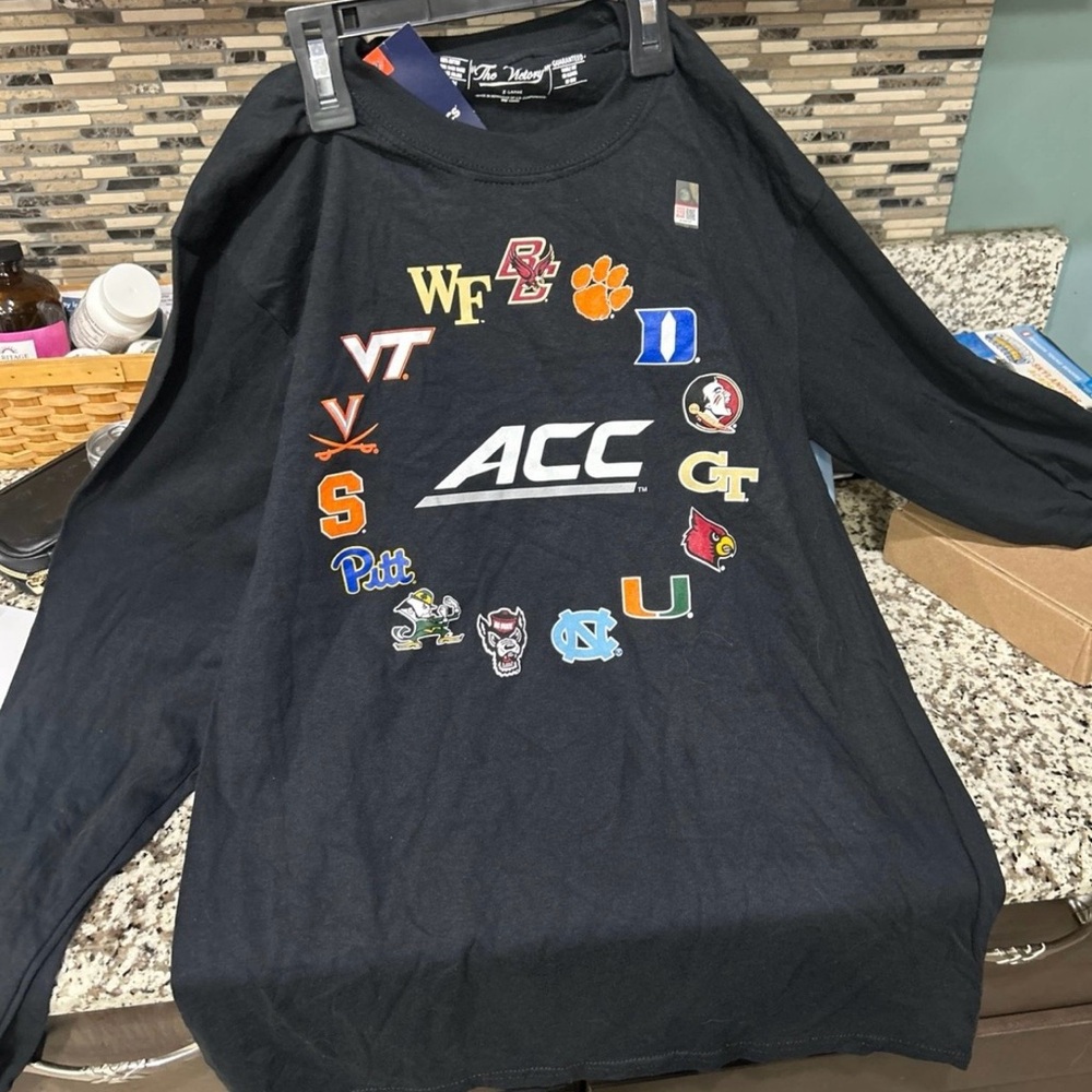 Fanatics Black ACC Collegiate Logo Long Sleeve Tee. Youth XL